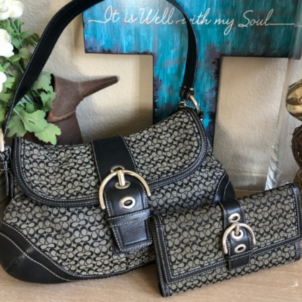 Coach purse and wallet